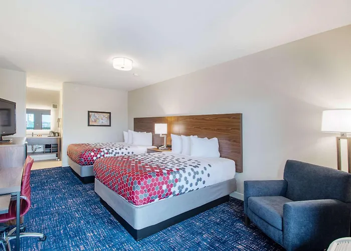 Fort Morgan Dog Friendly Hotels