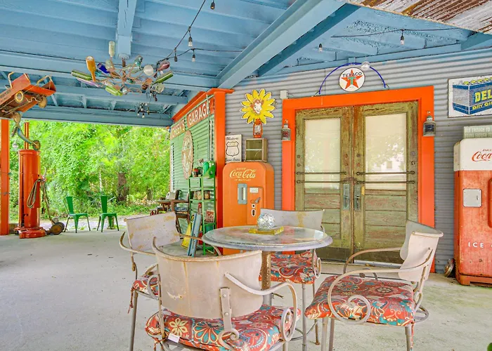 Mandeville Dog Friendly Lodging and Hotels