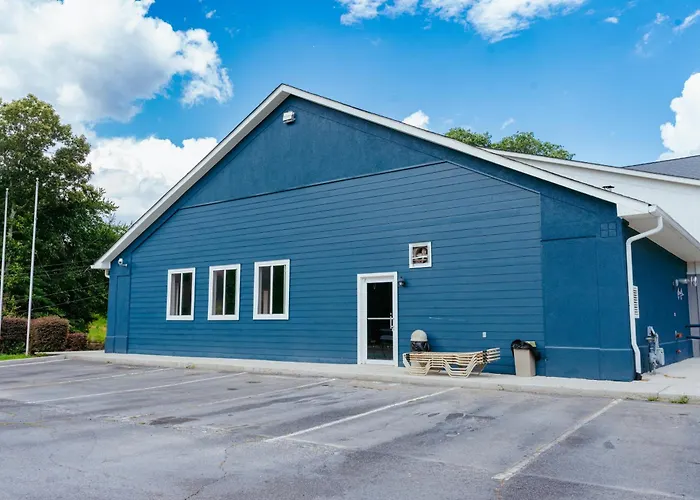 Dillard Dog Friendly Lodging and Hotels