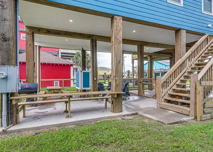 Crystal Beach Dog Friendly Lodging and Hotels