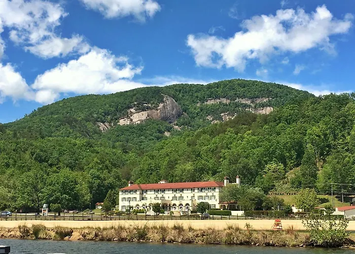 Lake Lure Dog Friendly Lodging and Hotels