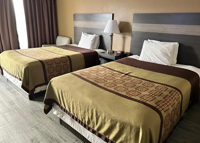 Round Top Motels