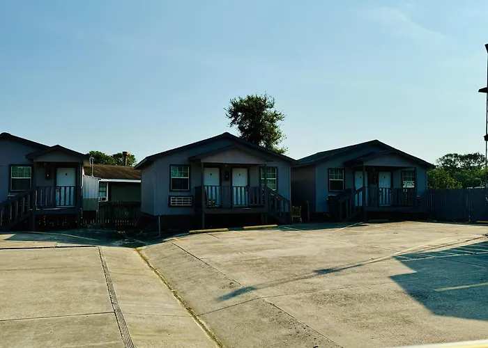 Hitchcock Motels
