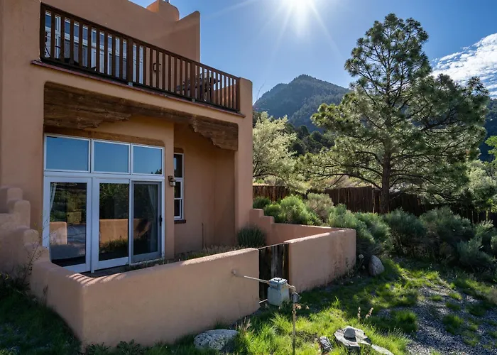 Valdez Dog Friendly Lodging and Hotels