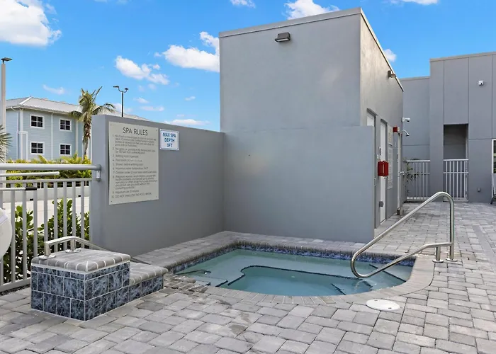 Cape Canaveral Dog Friendly Hotels