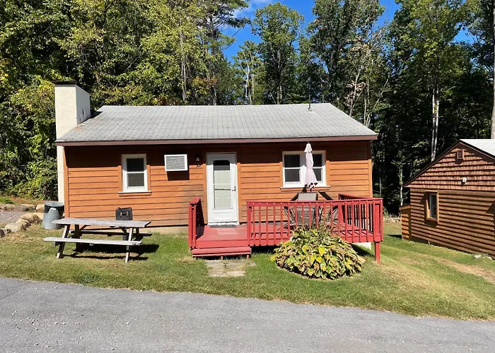 Lake George Dog Friendly Lodging and Hotels
