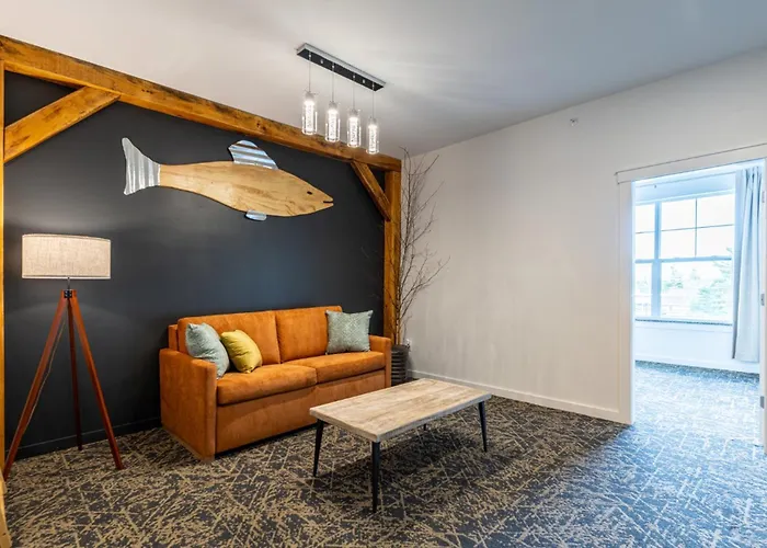 Ellsworth Dog Friendly Lodging and Hotels