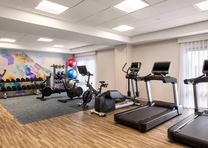 Hendersonville Dog Friendly Lodging and Hotels