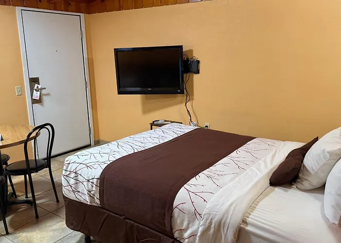 Pateros Motels