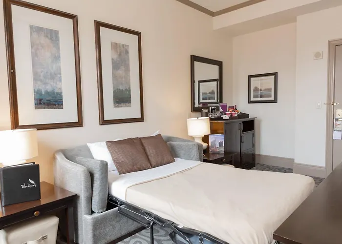 Best 4 Spa Hotels in Davenport for a Relaxing Getaway