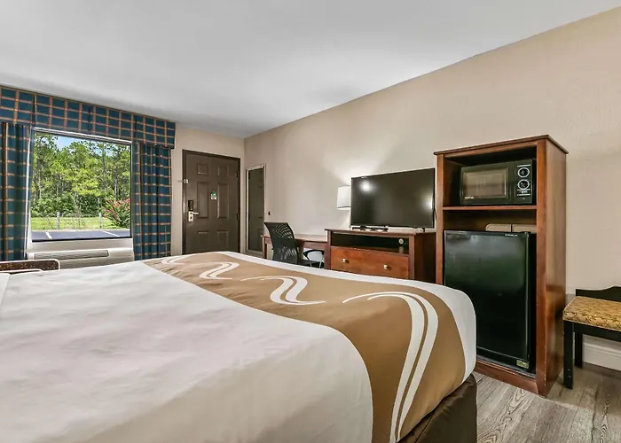 Quincy Dog Friendly Lodging and Hotels