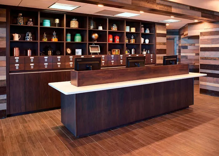 Novi Hotels With Jacuzzi in Room