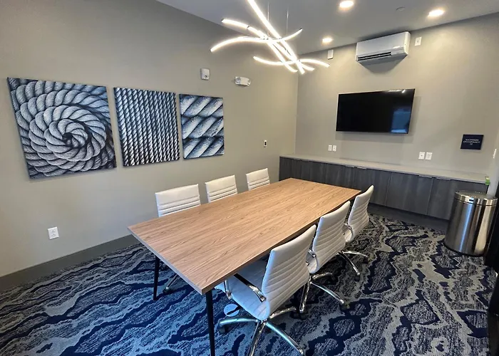 Marquette Dog Friendly Hotels