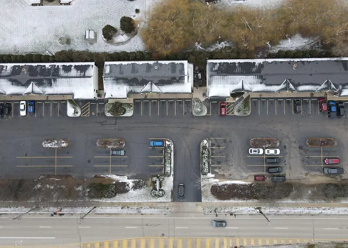 Mequon Motels