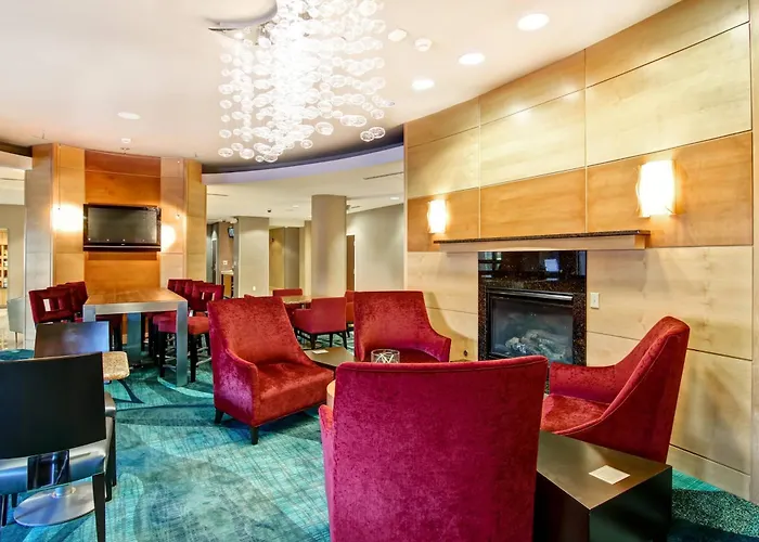 Fresno Hotels With Jacuzzi in Room