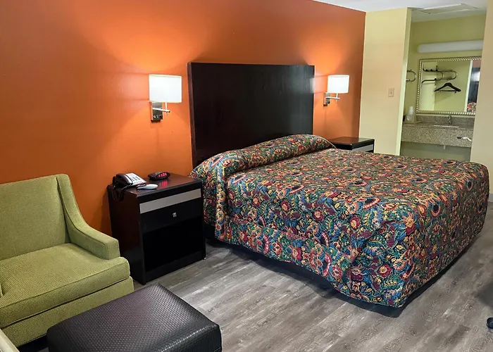 Collins Motels