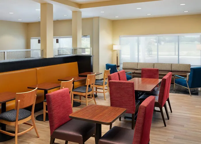 Leesburg Dog Friendly Lodging and Hotels