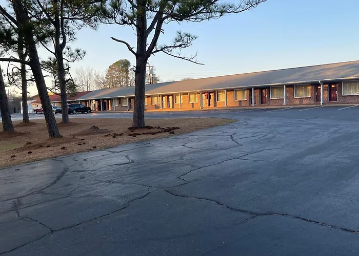 Mullins Motels