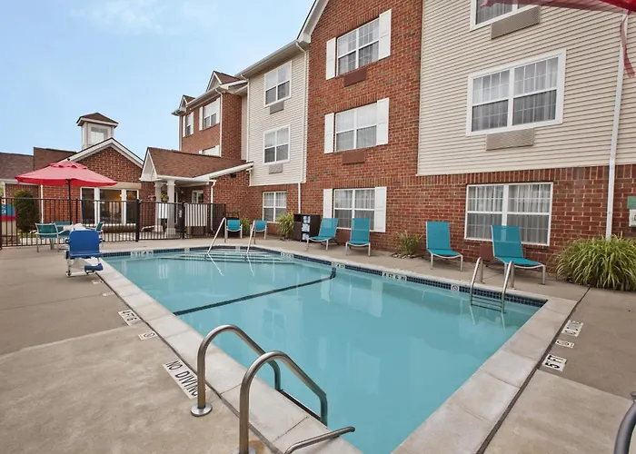 Sterling Heights Dog Friendly Lodging and Hotels