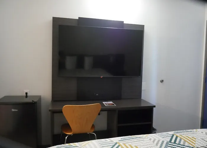 Elk Grove Dog Friendly Lodging and Hotels