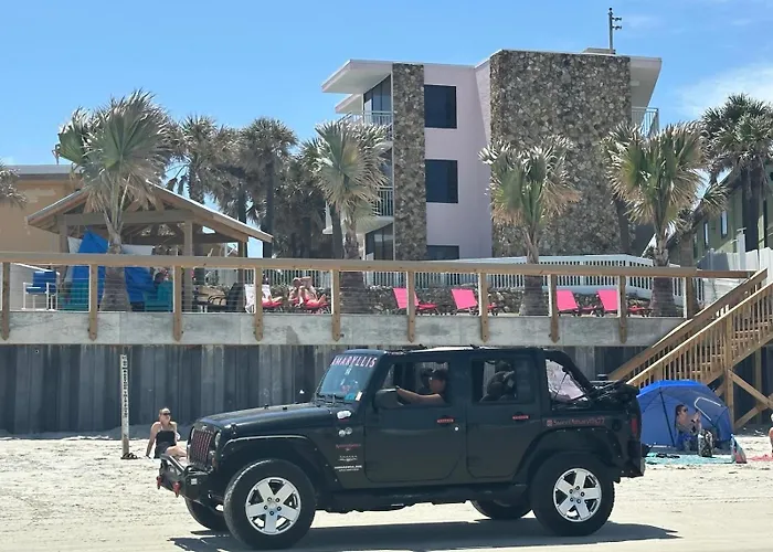 Daytona Beach Dog Friendly Lodging and Hotels