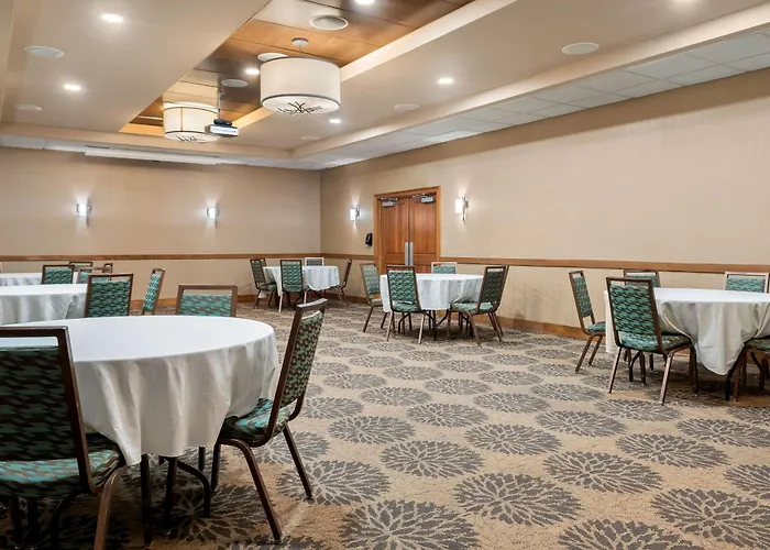 Newport Dog Friendly Lodging and Hotels