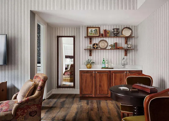 Evanston Dog Friendly Hotels