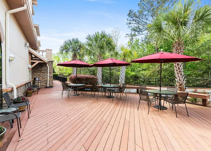 Leland Dog Friendly Lodging and Hotels