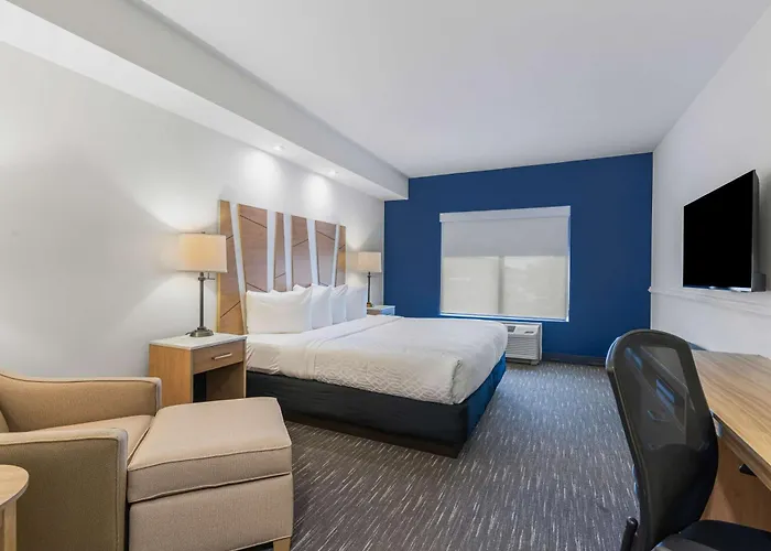 Leland Dog Friendly Hotels