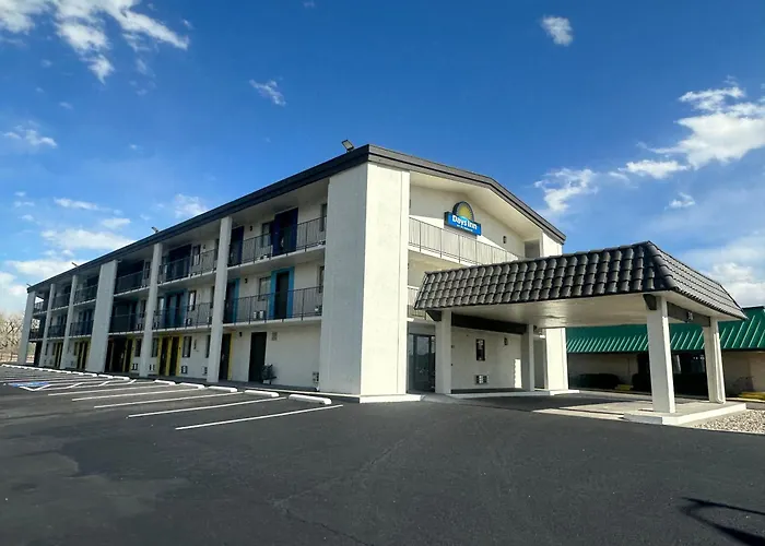 Farmington Dog Friendly Hotels