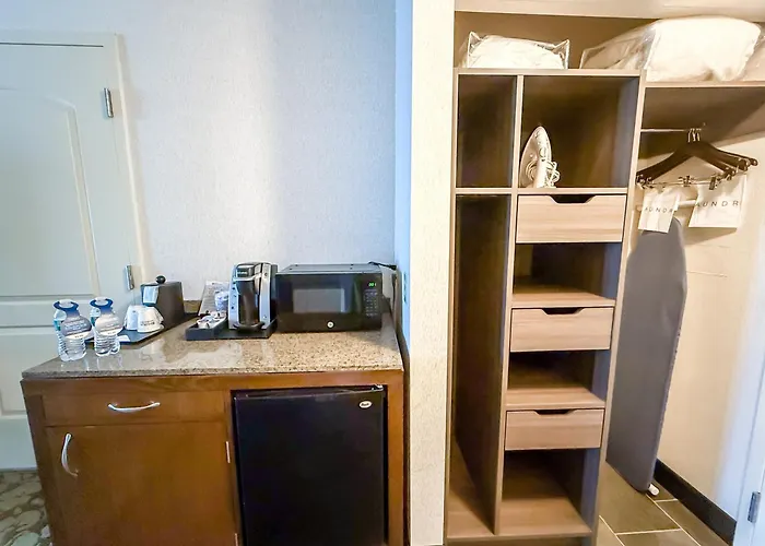 Gilroy Dog Friendly Lodging and Hotels