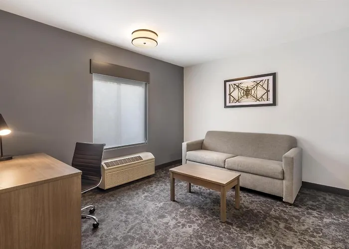 Manchester Dog Friendly Lodging and Hotels