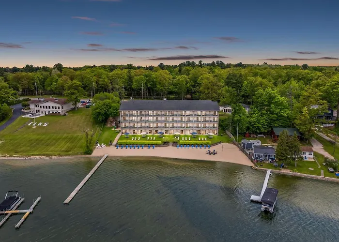 Houghton Lake Dog Friendly Lodging and Hotels