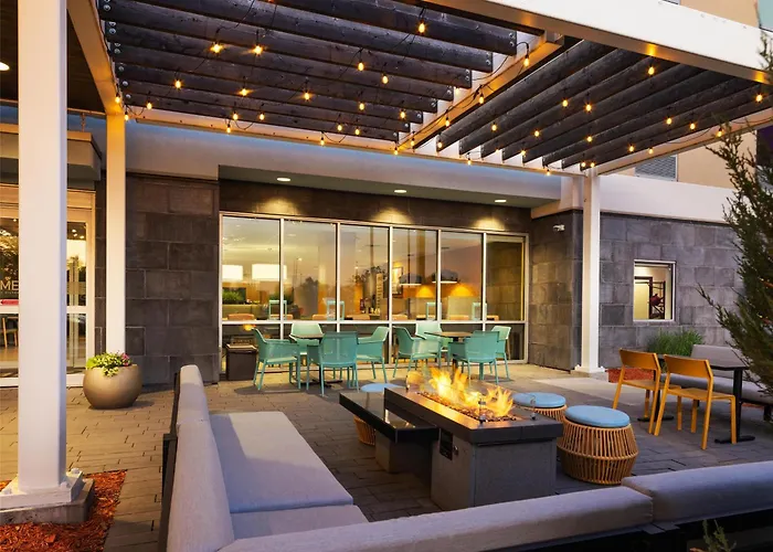 Roseville Dog Friendly Lodging and Hotels
