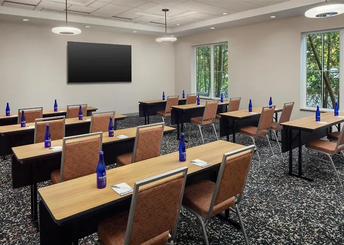 Nashua Cheap Hotels
