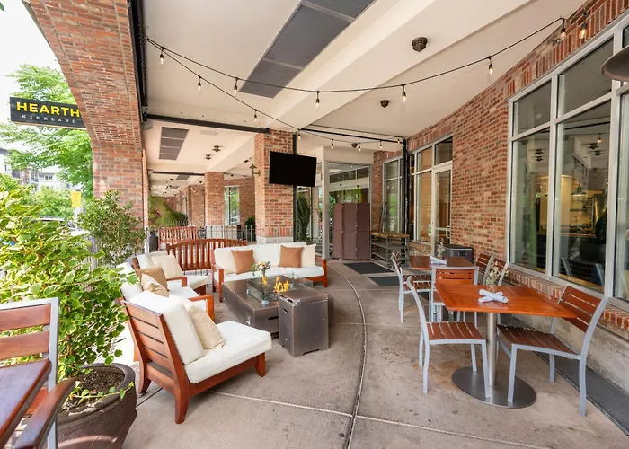 Kirkland Dog Friendly Hotels