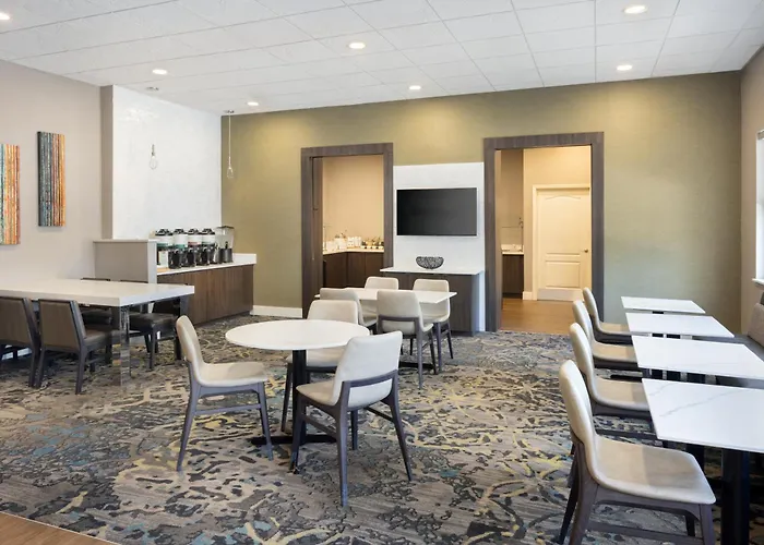 Lutz Dog Friendly Hotels