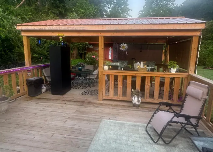 South Charleston Dog Friendly Lodging and Hotels