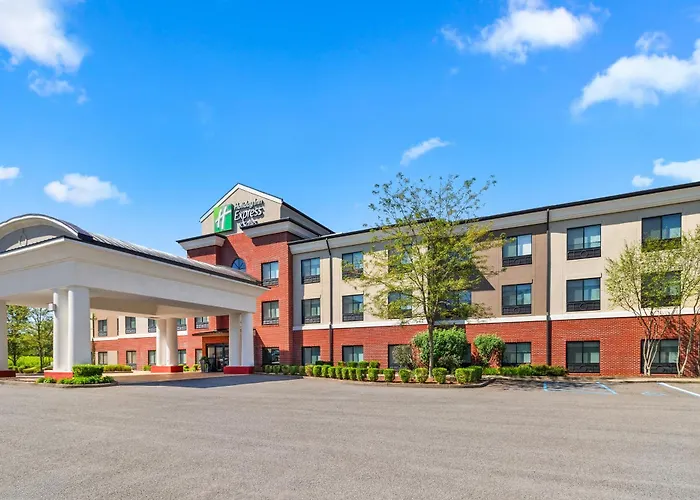 Fairmont Dog Friendly Lodging and Hotels