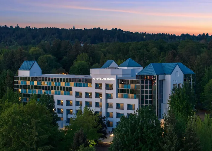 Lake Oswego Dog Friendly Lodging and Hotels
