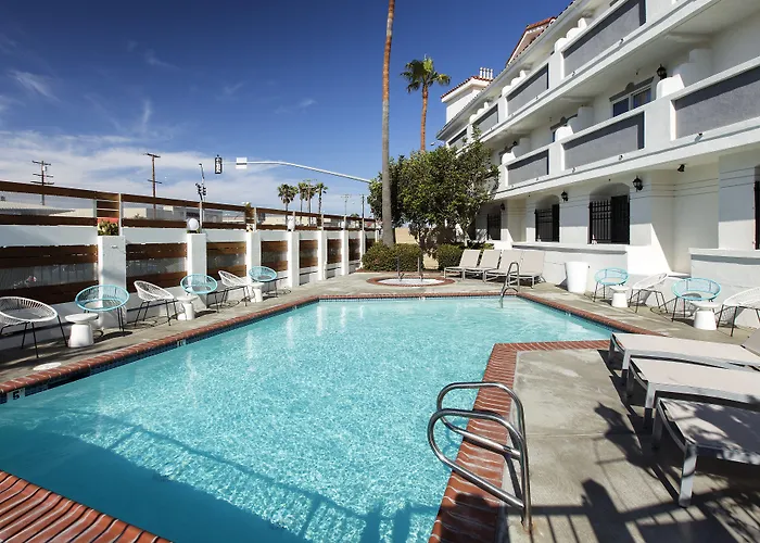 Hermosa Beach Dog Friendly Lodging and Hotels