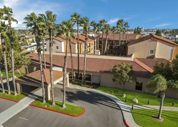 Fountain Valley Dog Friendly Lodging and Hotels