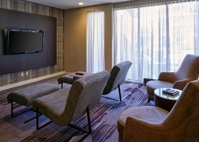 Carmel Dog Friendly Lodging and Hotels