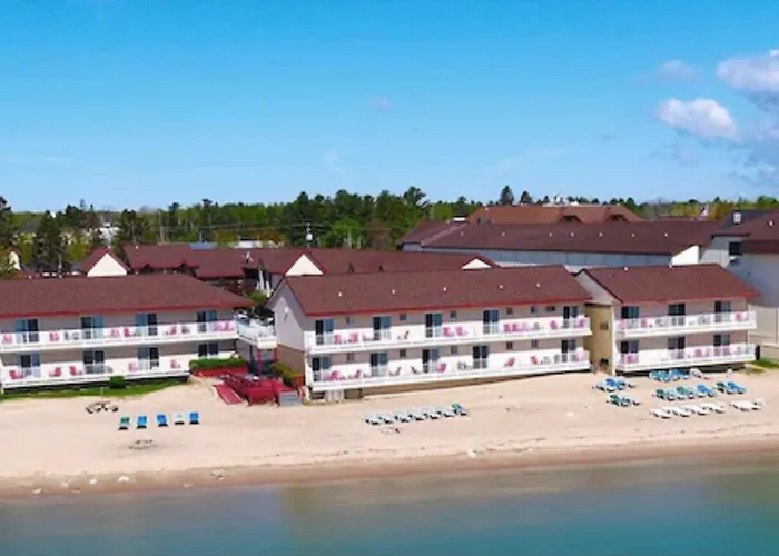Mackinaw City Dog Friendly Lodging and Hotels