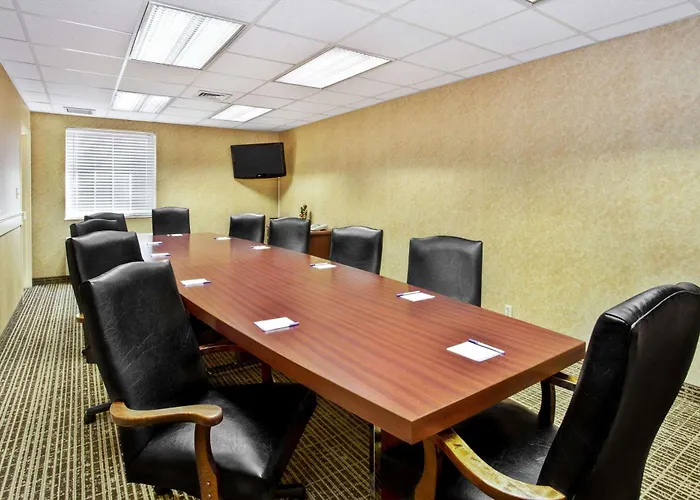 Knoxville Dog Friendly Lodging and Hotels