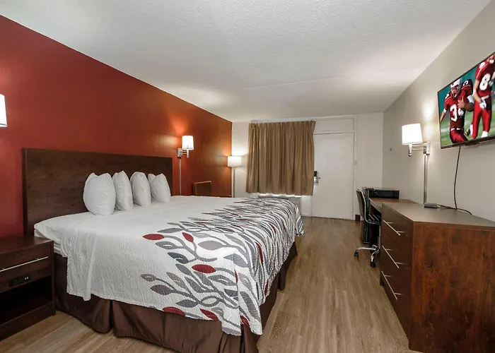 Warsaw Motels