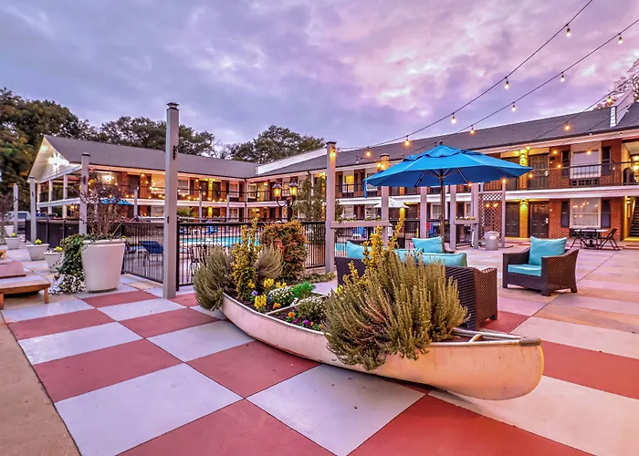 Loganville Motels