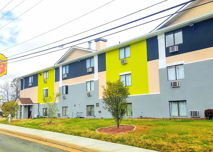 Henrico Motels