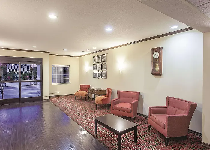 Davis Dog Friendly Lodging and Hotels