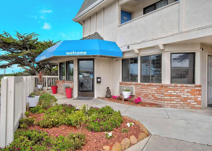 Marina Dog Friendly Lodging and Hotels